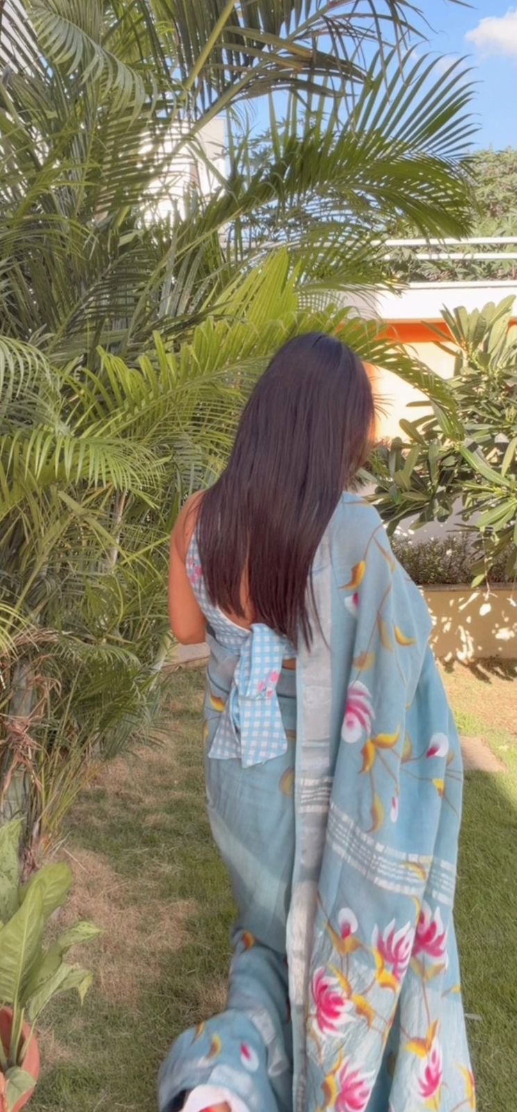 Hand Brush Print Saree with Zari Border -Light Blue